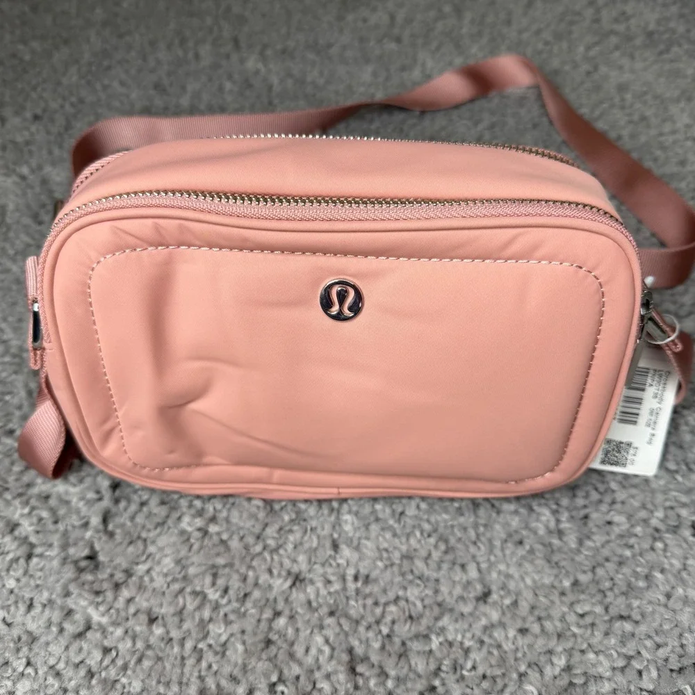 Lululemon Crossbody Camera Bag Pink Peony 2L Water Repellent LW9DT3S PNPA